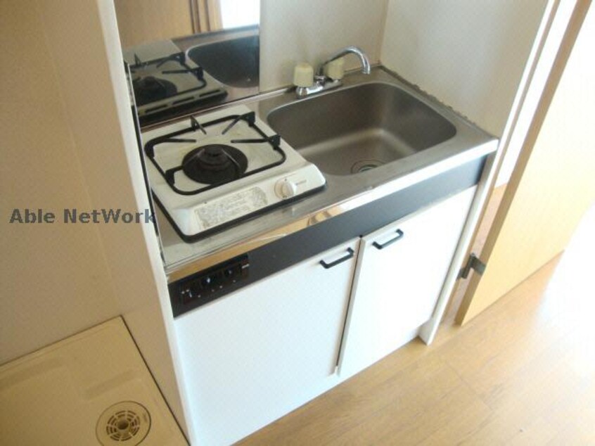 ※同一建物、他部屋の写真です。 ゴルフランド
