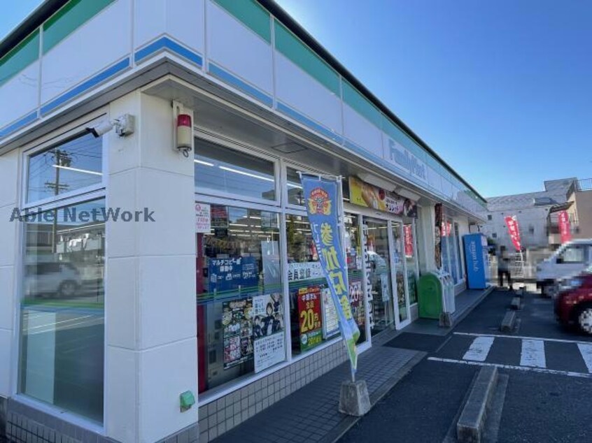 ファミリーマート天白高坂店(コンビニ)まで1049m グローリアスコート緑区桃山東