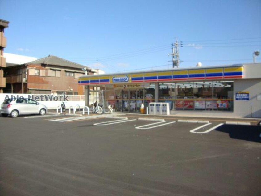 ミニストップ名古屋曽根店(コンビニ)まで821m ル・パサージュⅡ