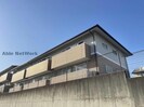 オフリール滝の水EAST・WESTの外観