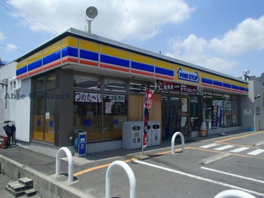ミニストップ音貝店(コンビニ)まで181m ロイヤルステージＤ