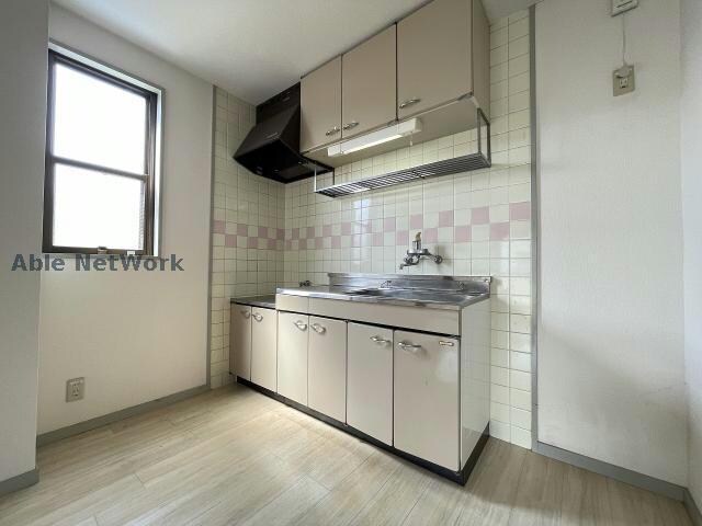 ※同物件、別部屋の写真です メガーヌ野並