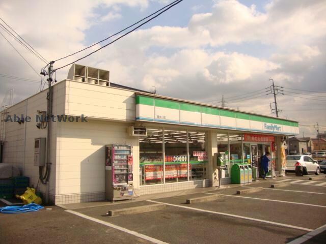 ファミリーマート清水山店(コンビニ)まで586m カネサ・プラシード