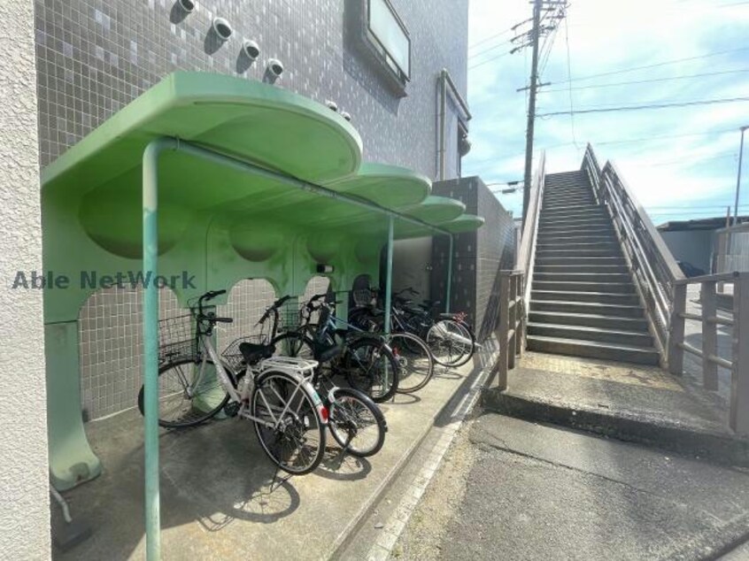  ベルビレッジ上汐田