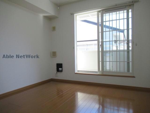 ※同物件、別部屋の写真です メラ　ロッソ　プリモ