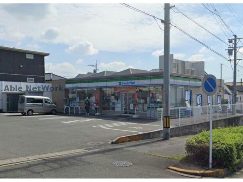 ファミリーマートみよし市東山台店(コンビニ)まで258m ベルカーサ東山台Ⅰ