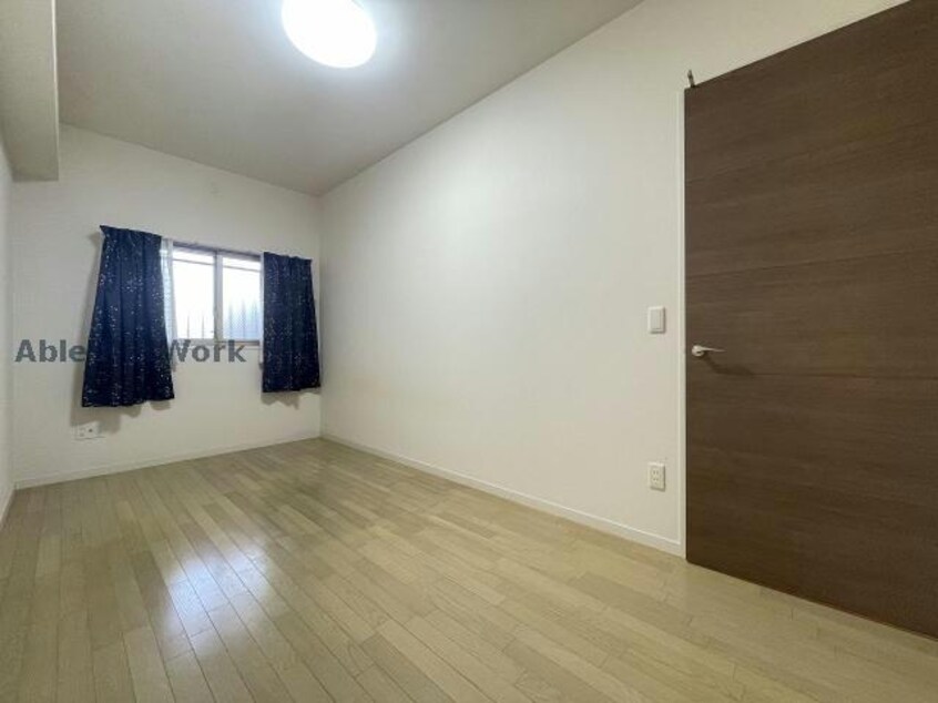  ザ・ブロードスクエア