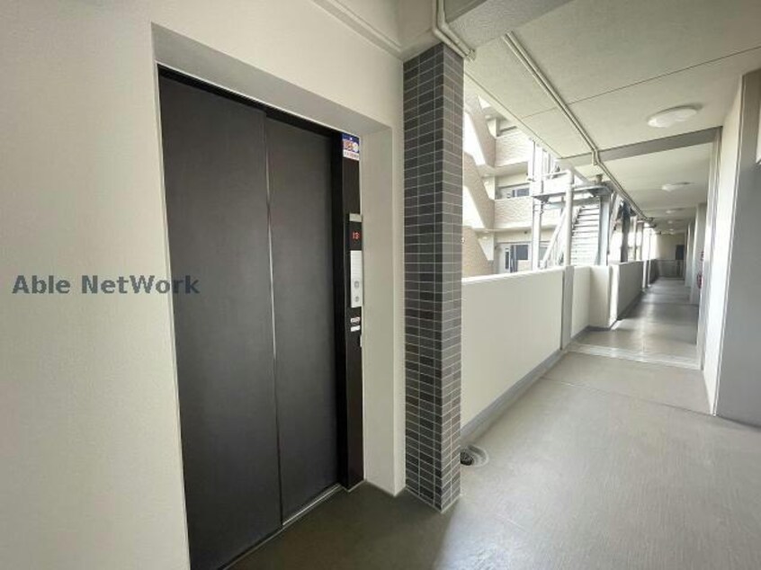  ザ・ブロードスクエア