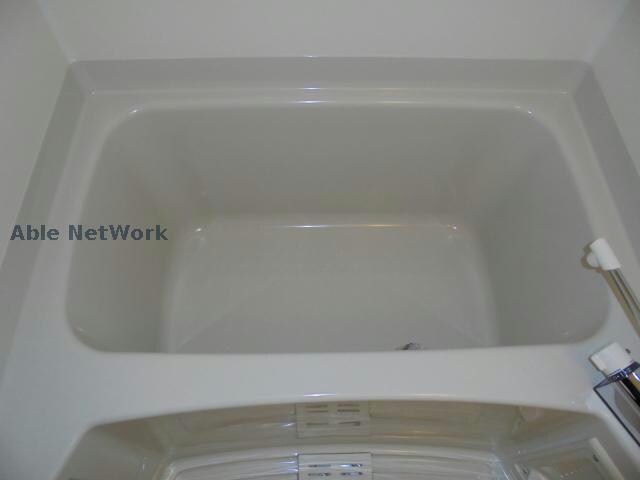 ※同物件、別部屋の写真です サープラス中ノ坪