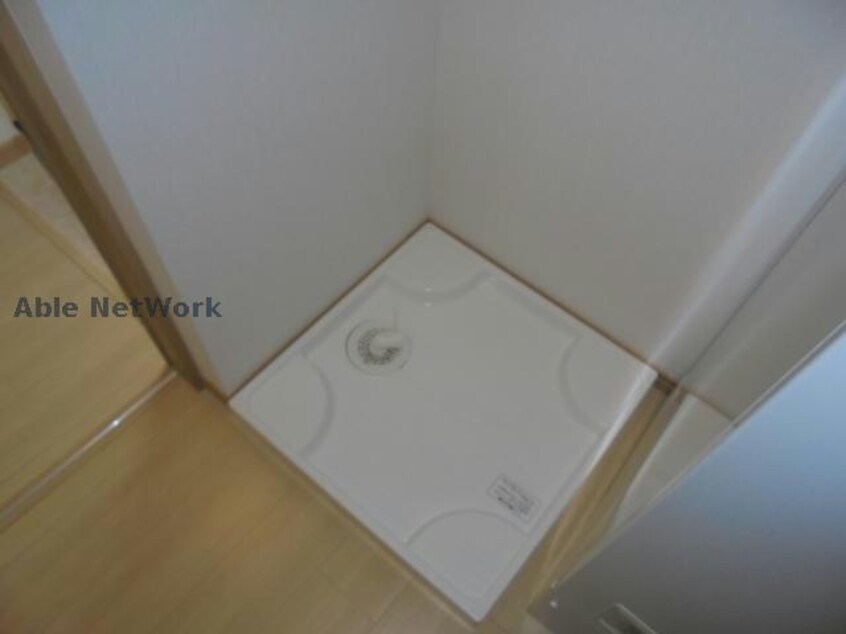 ※同物件、別部屋の写真です サープラス中ノ坪