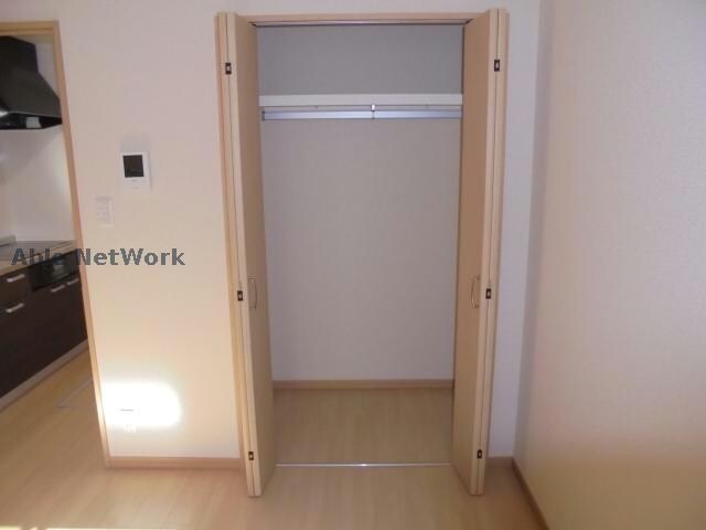 ※同物件、別部屋の写真です サープラス中ノ坪