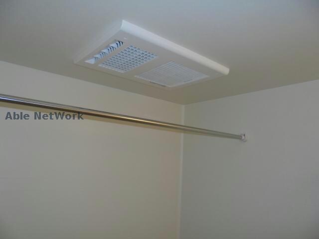 ※同物件、別部屋の写真です サープラス中ノ坪