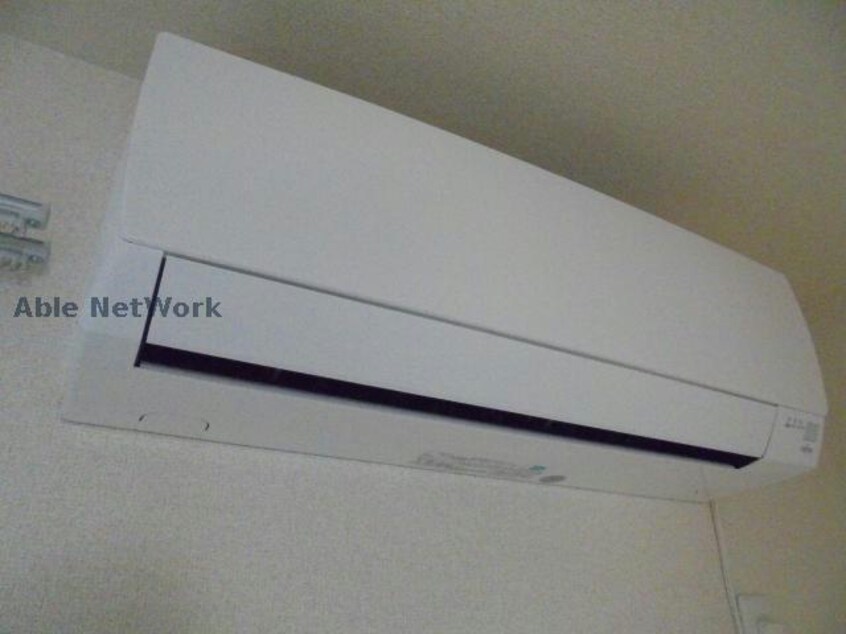 ※同物件、別部屋の写真です サープラス中ノ坪