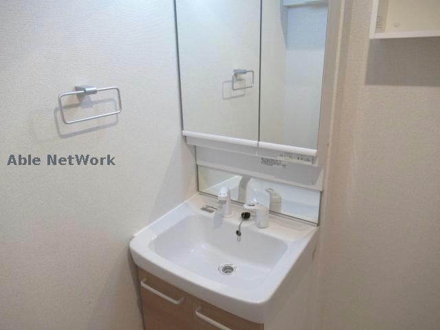  シャイン　コート　カミサワ