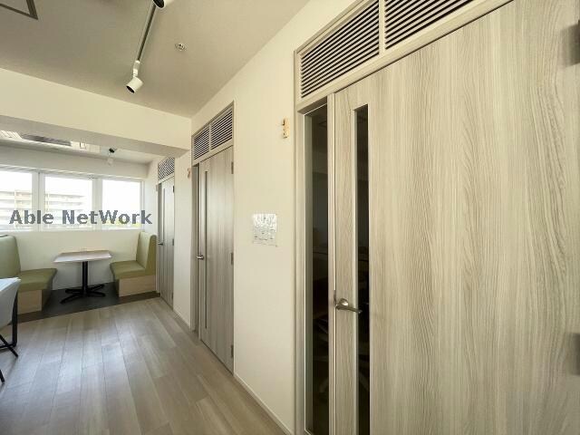 共用ラウンジ NEUA　NARUMI