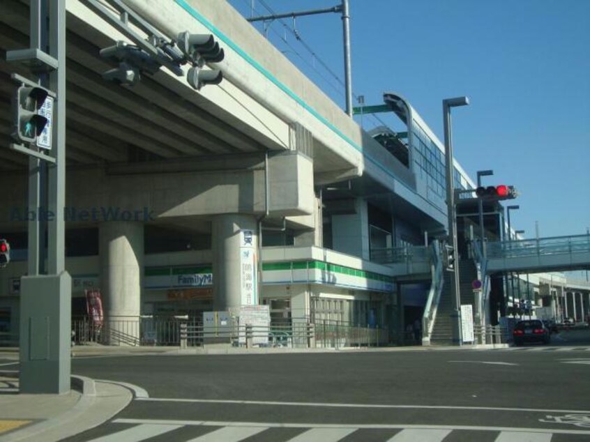 ファミリーマート名鉄鳴海駅店(コンビニ)まで340m NEUA　NARUMI