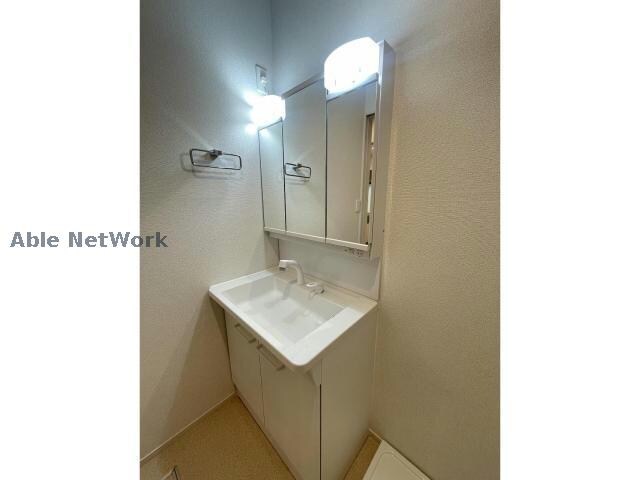 ※同物件別部屋 名古屋市営地下鉄桜通線/徳重駅 バス11分鴻仏目下車:停歩7分 2階 築1年