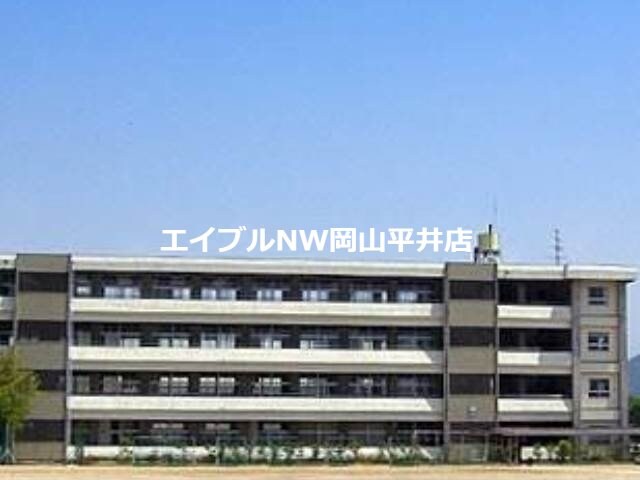 玉野市立荘内中学校(中学校/中等教育学校)まで584m ぼくんちＡ