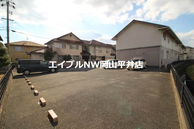  ファミール中川　B