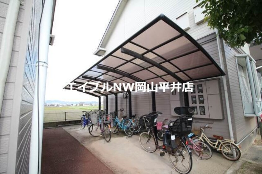  ファミール中川　B