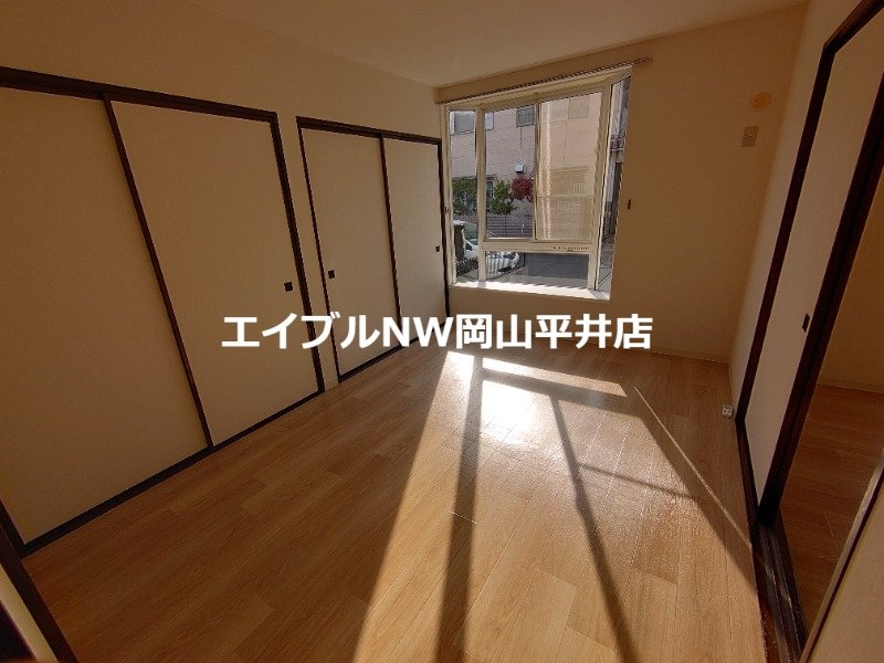  ファミール中川　B