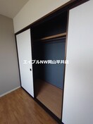  ファミール中川　B