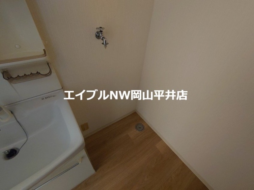  ファミール中川　B