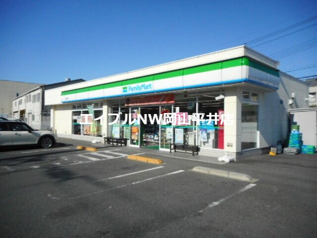 ファミリーマート(コンビニ)まで800m ジェントリー