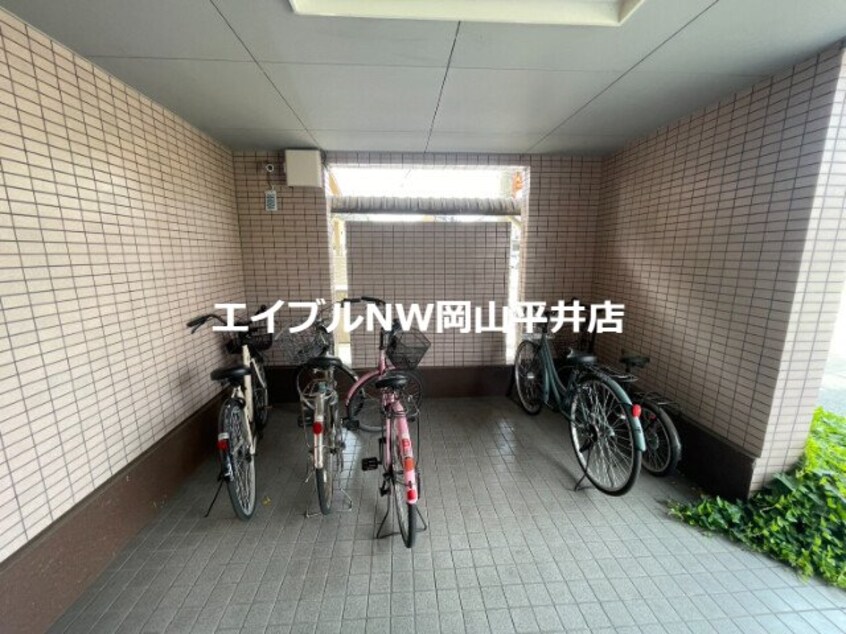 駐輪場 レディースキャステル