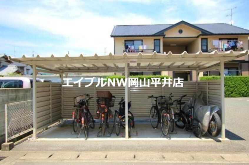  ニューハピニス　Ｂ棟