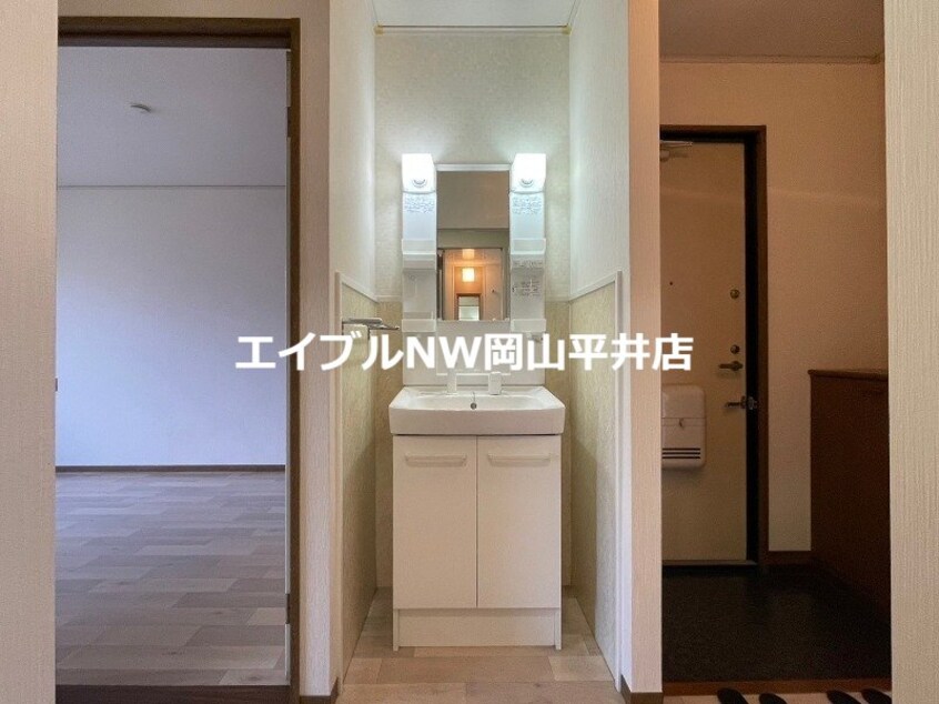  ニューハピニス　Ｂ棟