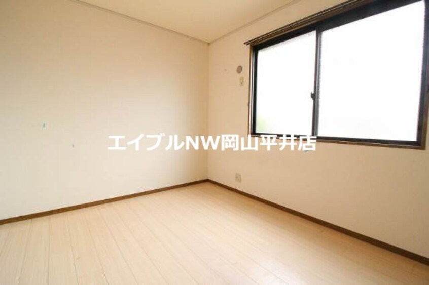  ニューハピニス　Ｂ棟