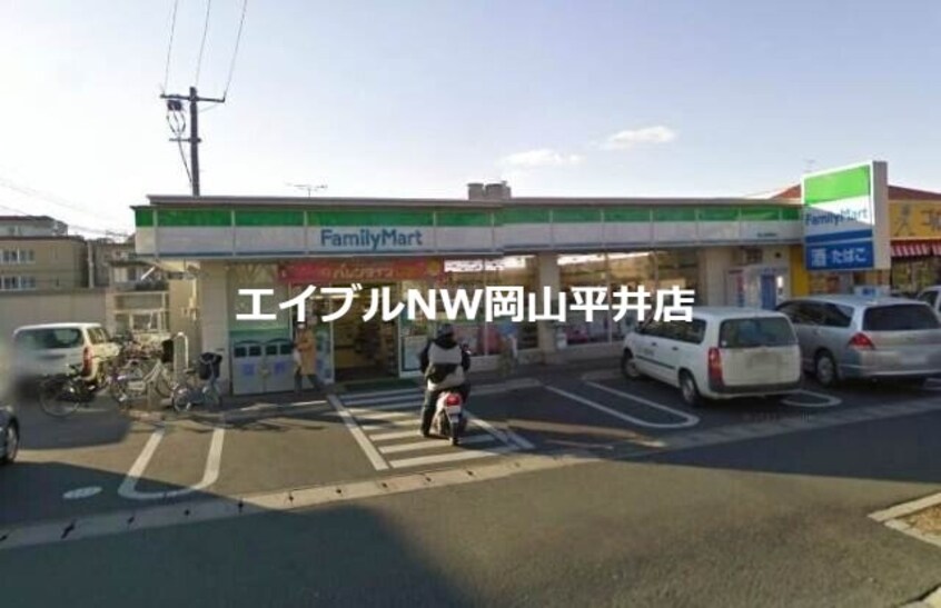 ファミリーマート岡山国富店(コンビニ)まで379m トリシア原尾島