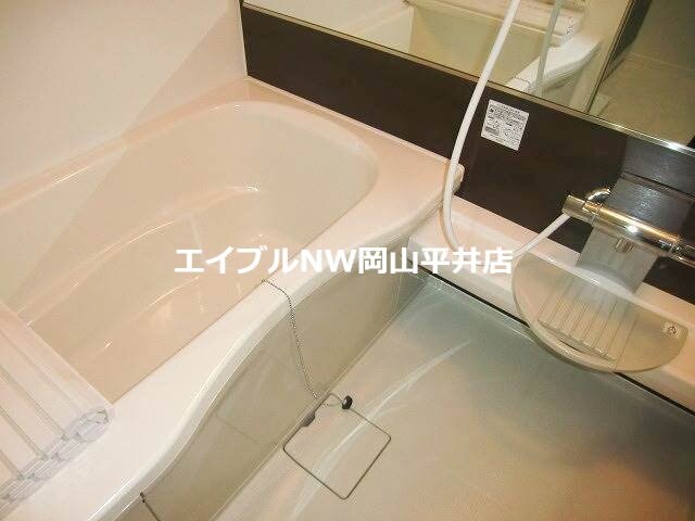 同物件別部屋の写真です アペルト・ラメール