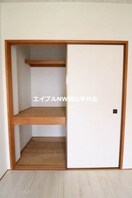  ドミ・アゼリアＢ