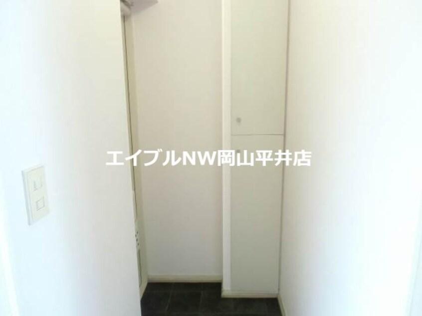  ドミ・アゼリアＢ