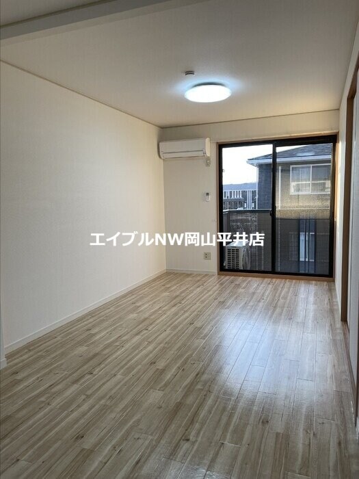  メゾン　ミ・モレ