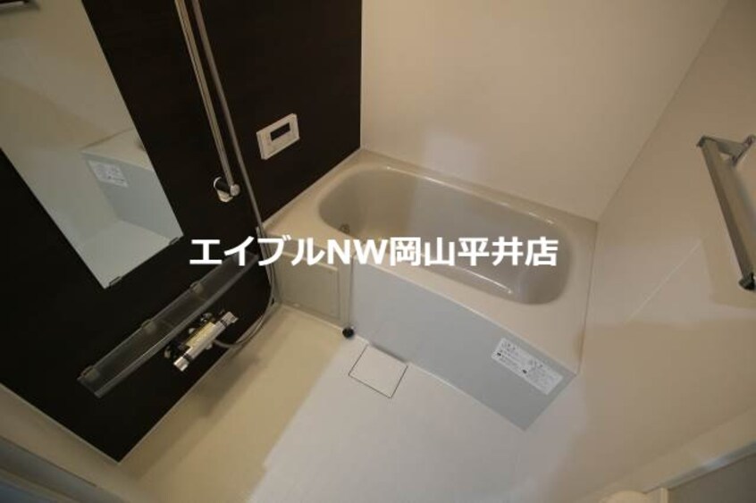  ルミエール西川原