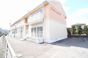 ファミールササキ