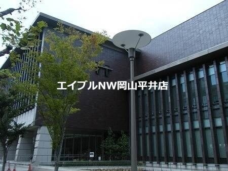 就実大学就実短期大学図書館(図書館)まで393m 西川原第３レジデンス