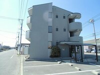 スリーサンズ