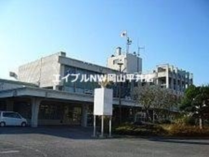 岡山市東区役所瀬戸支所(役所)まで397m シェンブラ瀬戸　Ｂ棟