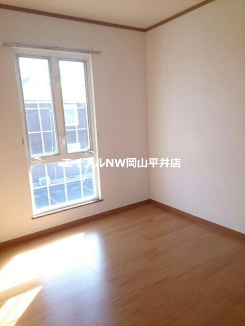  サンヴィレッジ操明Ｂ