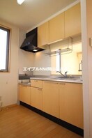  シャーメゾン松新