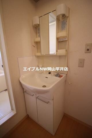  シャーメゾン松新