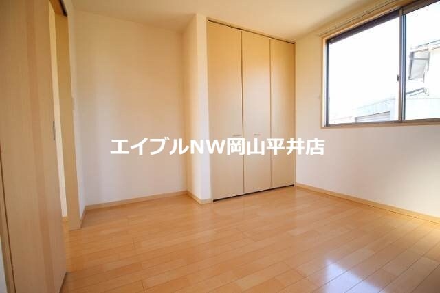  シャーメゾン松新