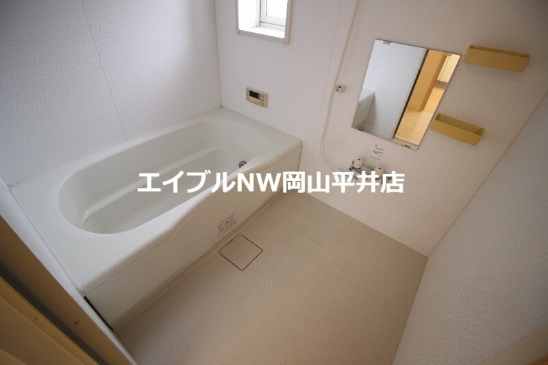  シャーメゾン湊　十壱番館