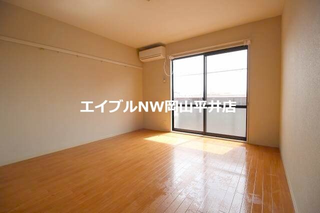  フローラル東岡山　A