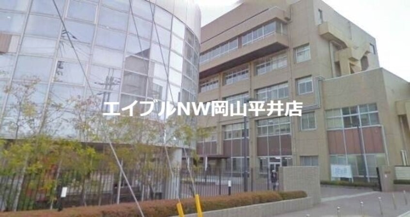 私立就実大学・短期大学(大学/短大/専門学校)まで739m Harvest　Moon