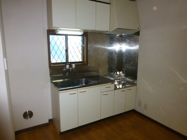 スペースが広い台所 総武本線/四街道駅 バス10分桜ヶ丘南下車:停歩7分 2階 築31年